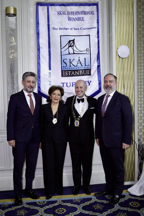 From from left to right: Turhan Özen, Hülya Aslantaş, Can Arınel, Mehmet Nane.